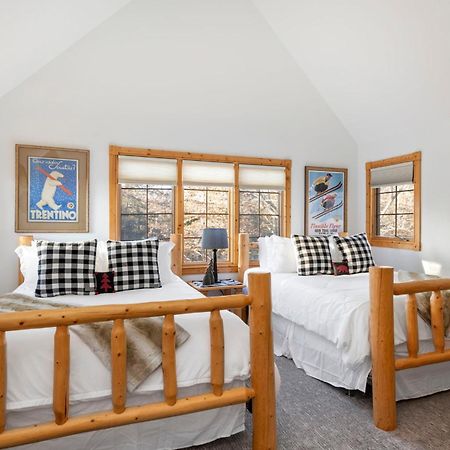 The Lodge, 'North Woods' Style, Boutique Galena Getaway! المظهر الخارجي الصورة