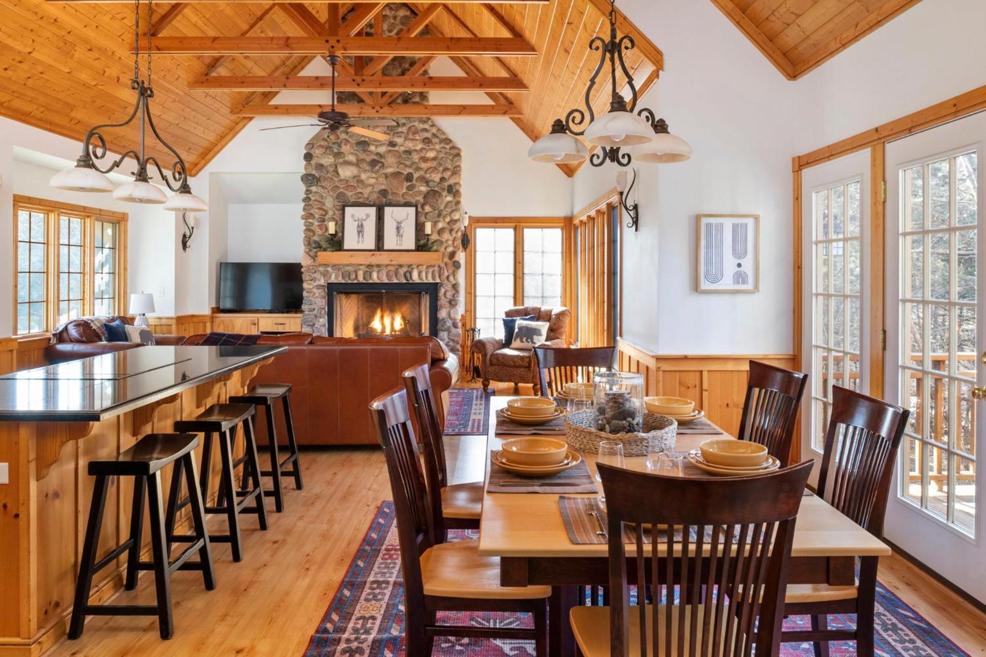 The Lodge, 'North Woods' Style, Boutique Galena Getaway! المظهر الخارجي الصورة